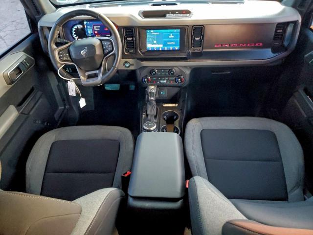 Ford Bronco Base Image 7