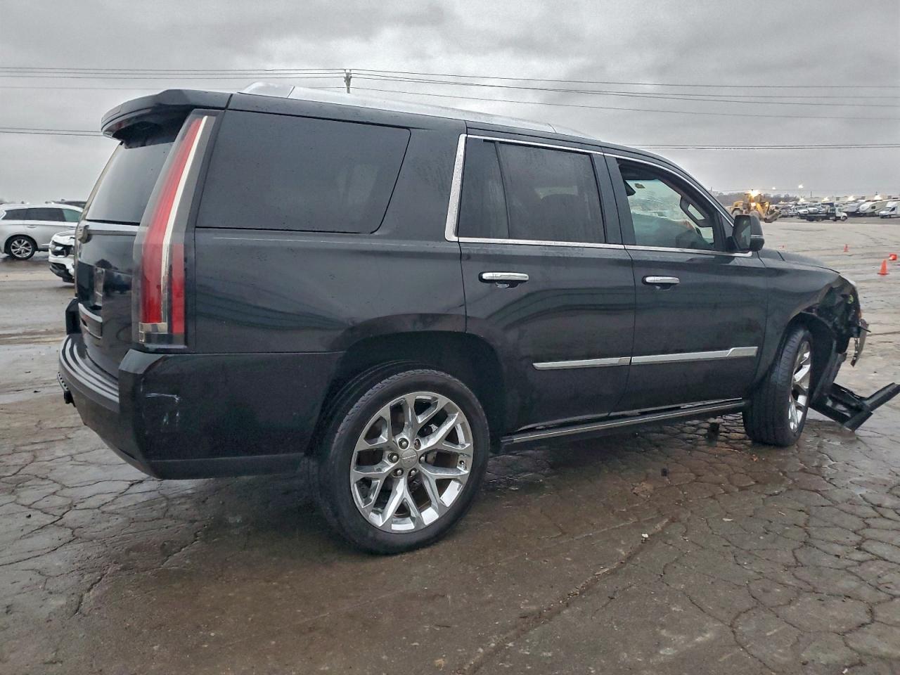 Cadillac Escalade Premium Image 3