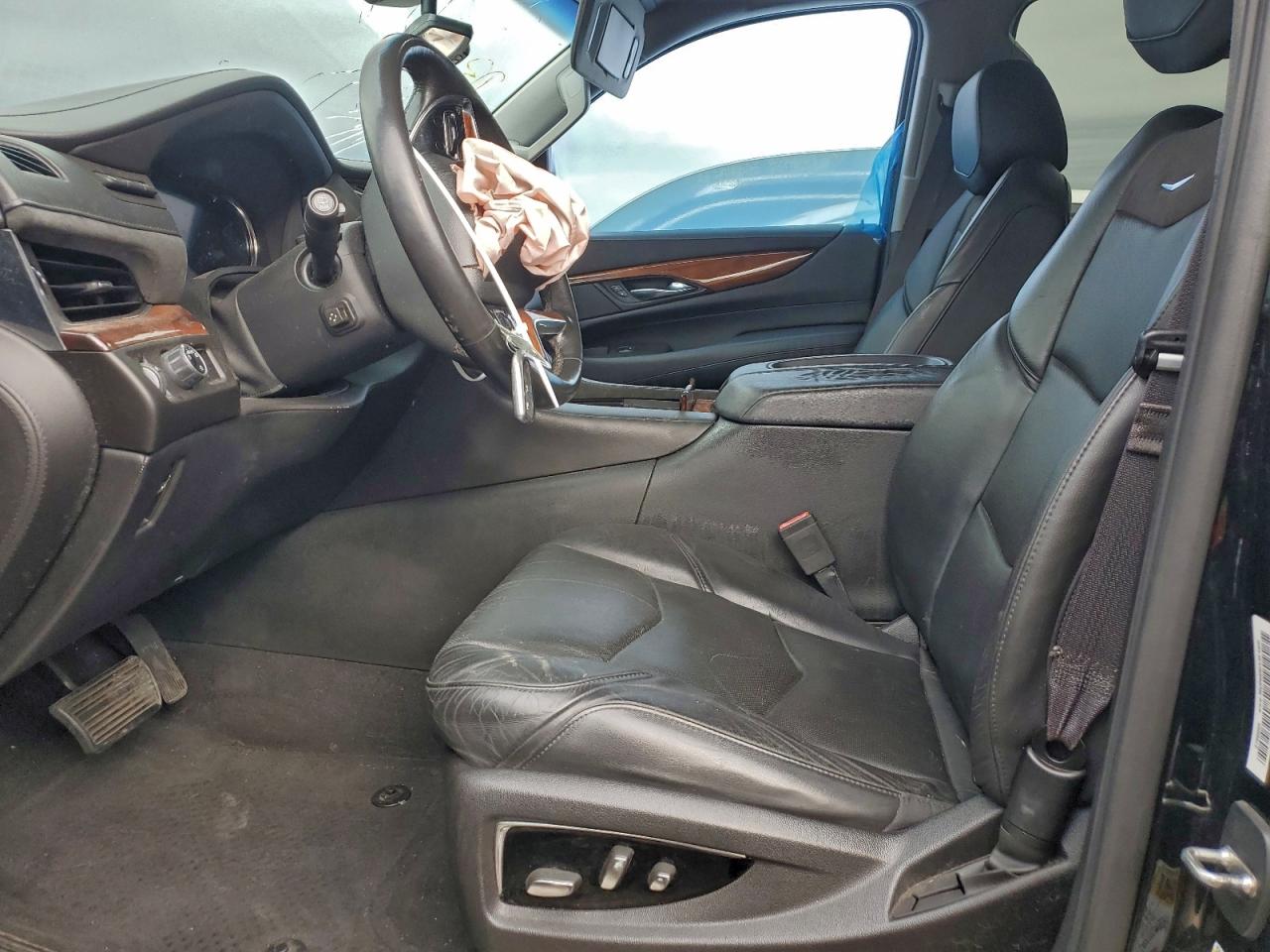 Cadillac Escalade Premium Image 13