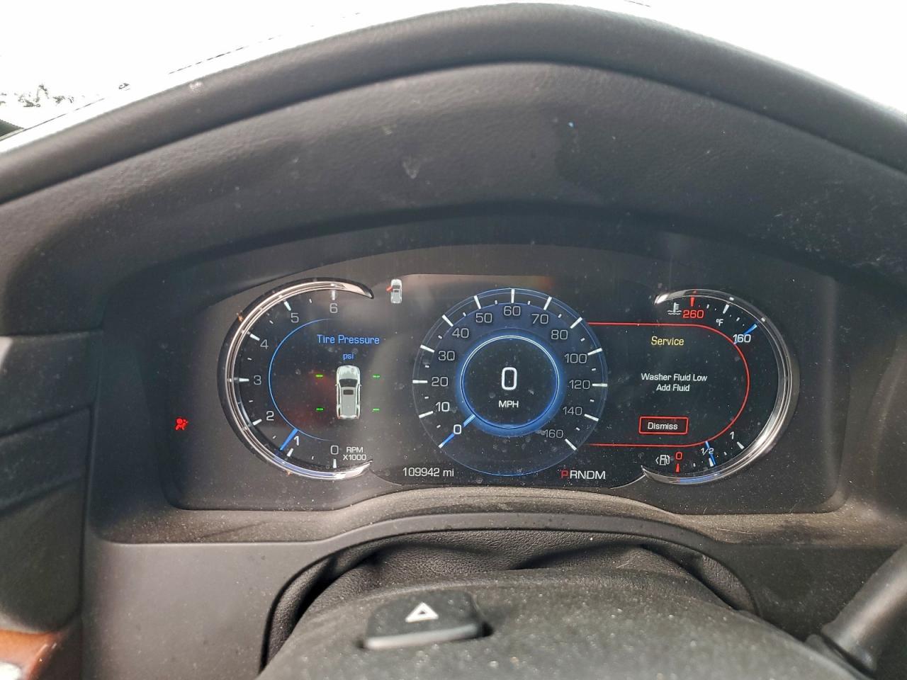 Cadillac Escalade Premium Image 7