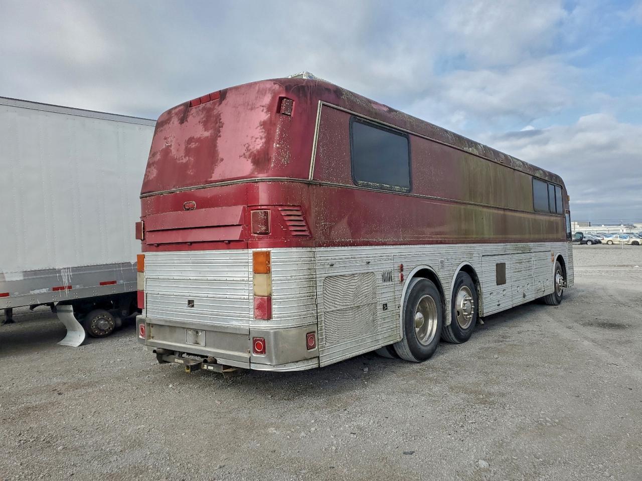 Silver Eagle Image 2