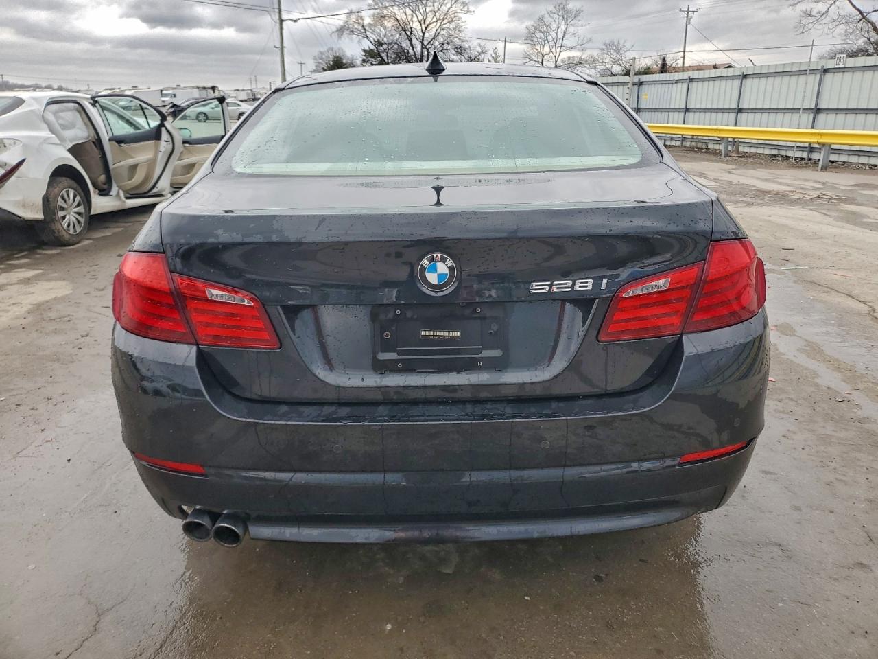 BMW 5 Series I Image 9