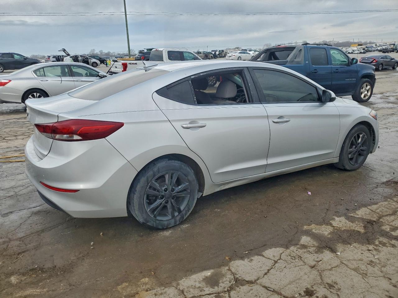 Hyundai ELANTRA Sel Image 7