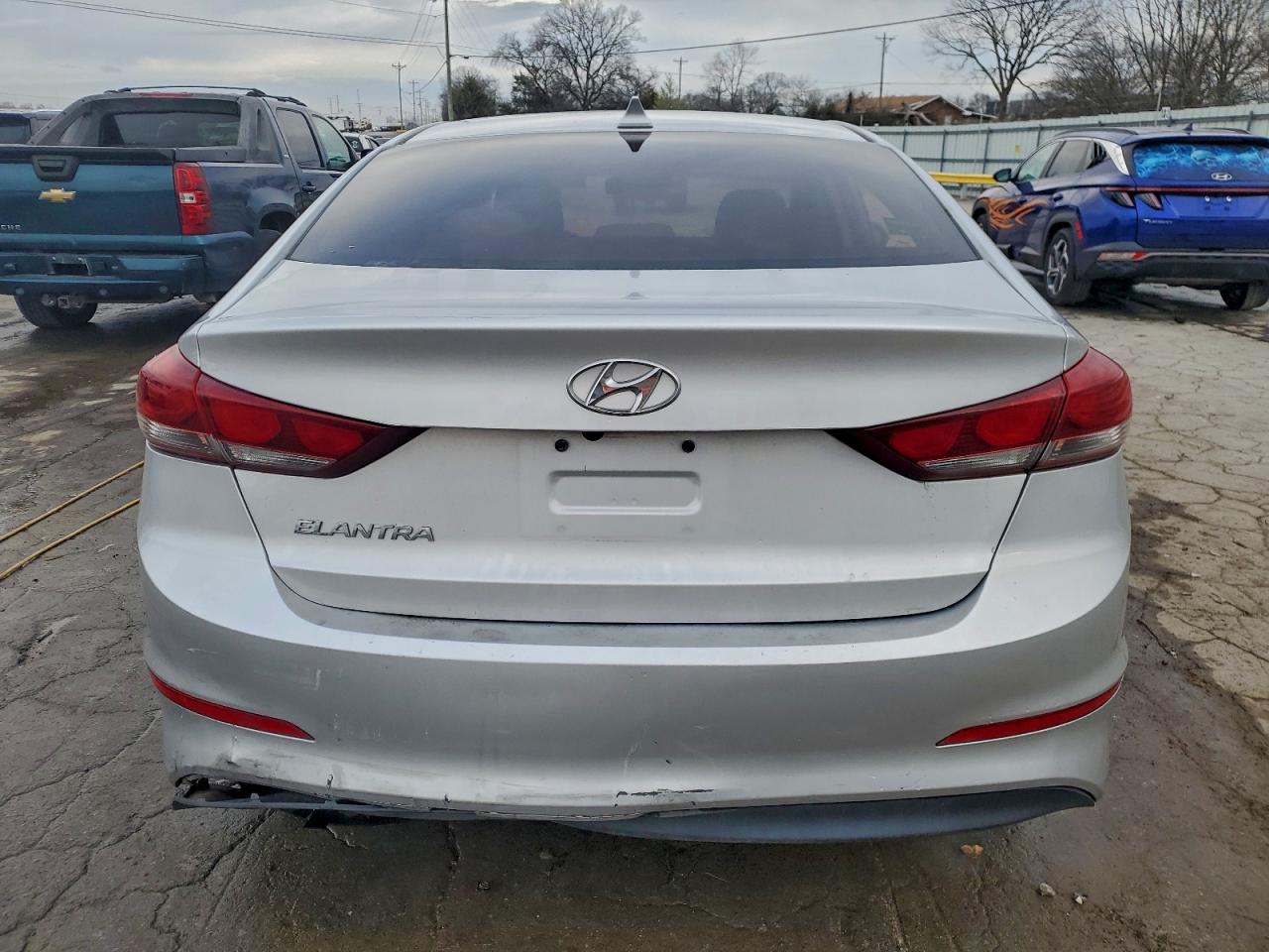 Hyundai ELANTRA Sel Image 3