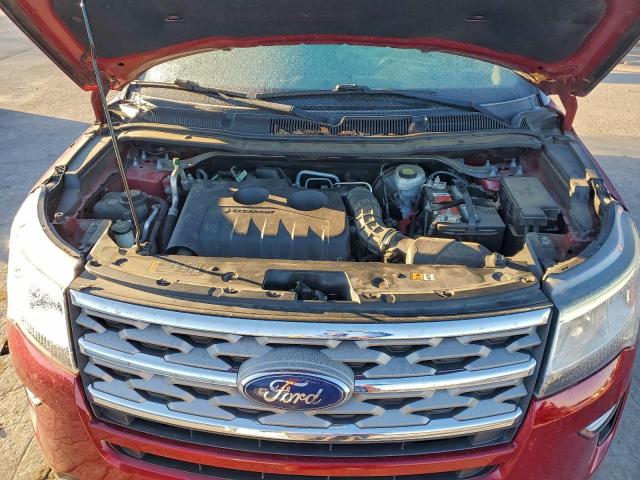 Ford Explorer Xlt Image 8