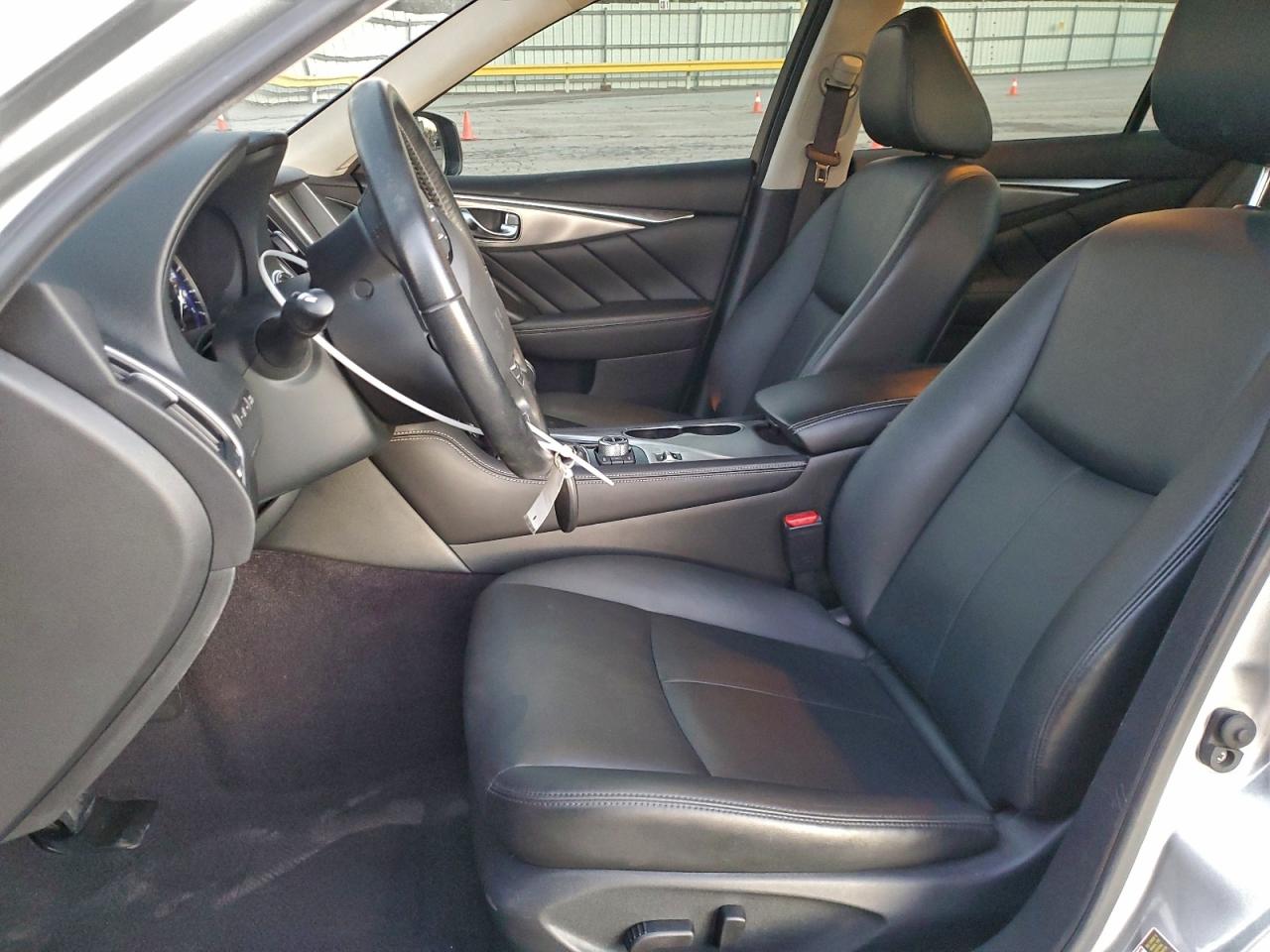 INFINITI Q50 Base Image 8