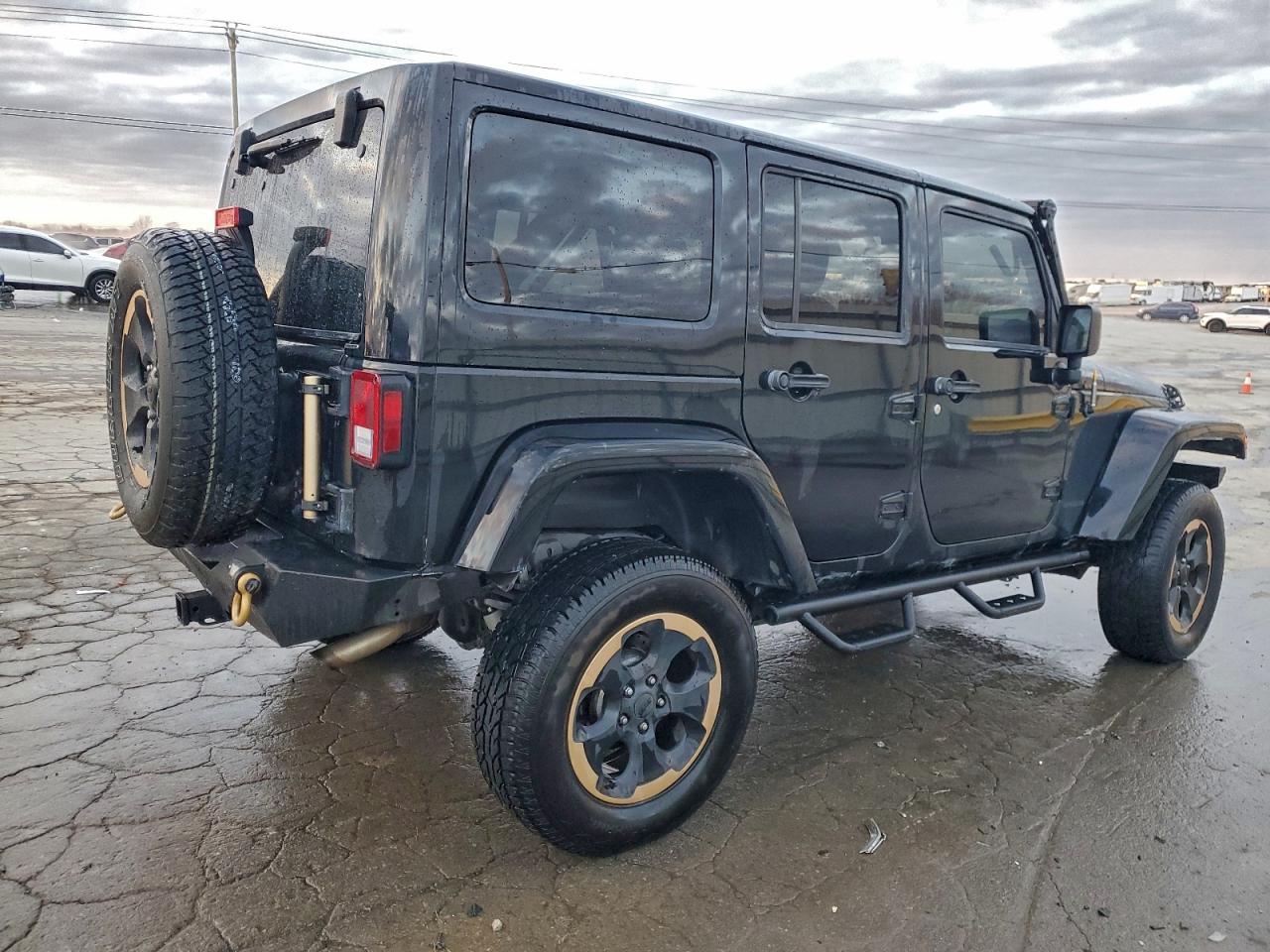Jeep Wrangler Sahara Image 2