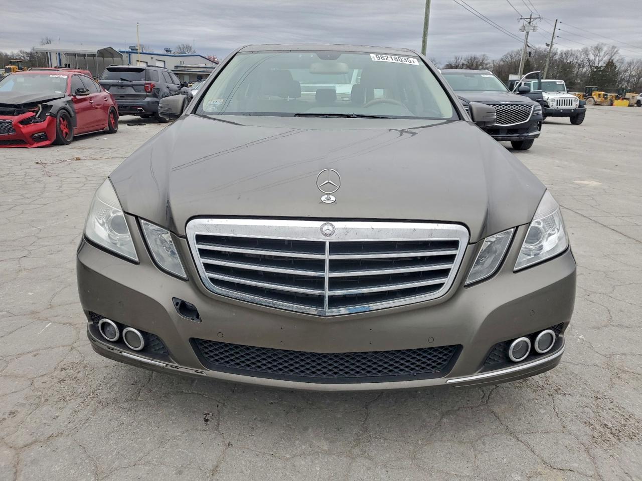 Mercedes-Benz E-Class 550 4matic Image 4