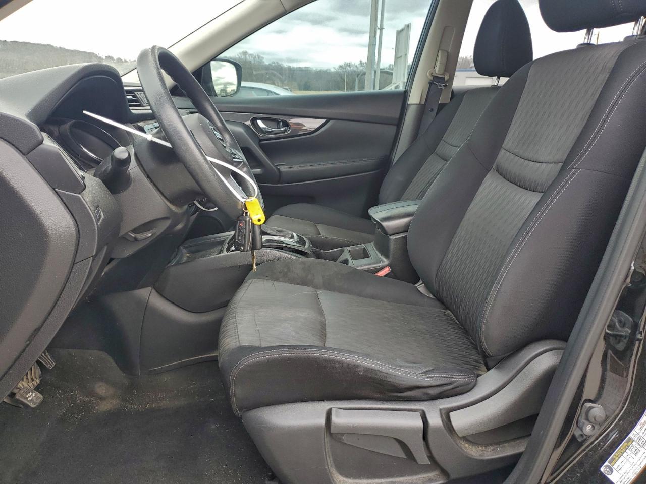 Nissan Rogue S Image 6