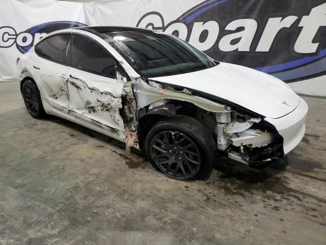 Tesla Model 3 Image 11