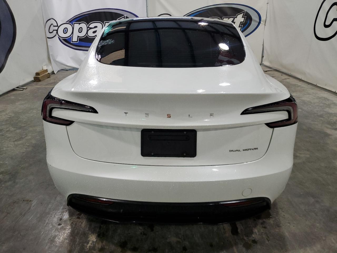Tesla Model 3 Image 3