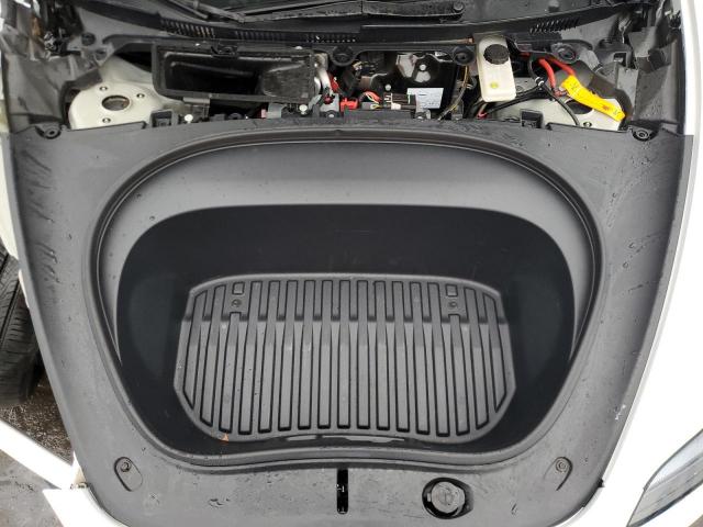 Tesla Model 3 Image 7