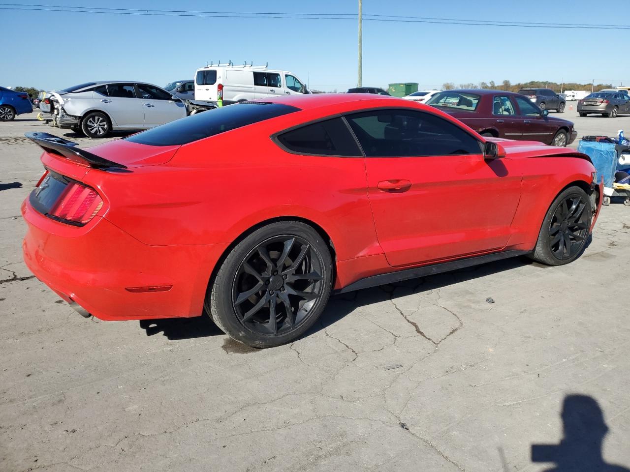 Ford Mustang Image 2