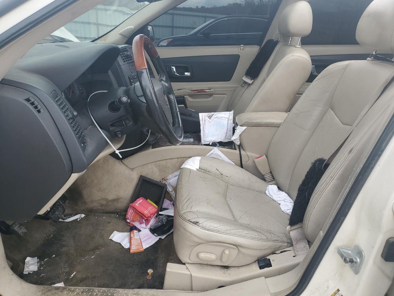 Cadillac SRX Image 4