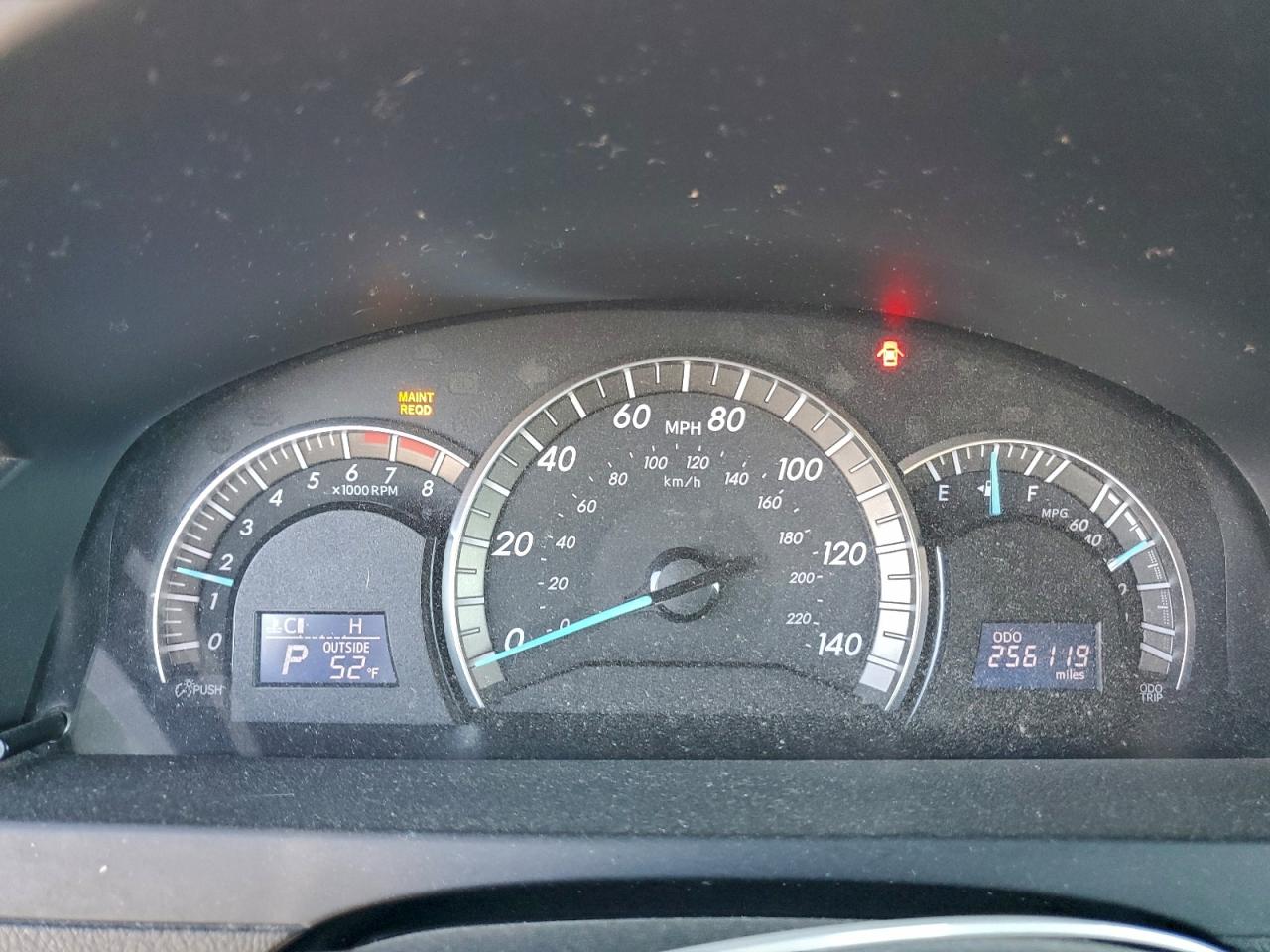 Toyota Camry Base Image 10