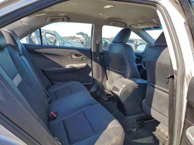 Toyota Camry Base Image 2