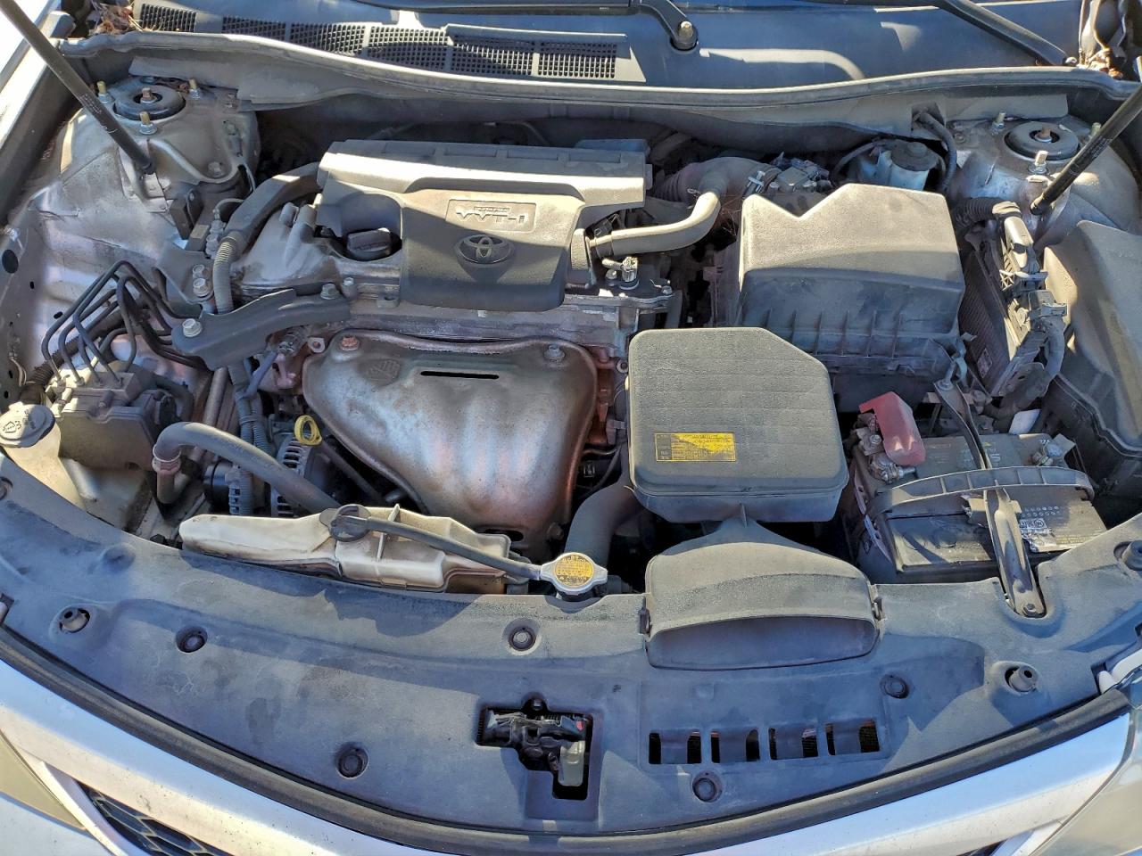 Toyota Camry Base Image 6