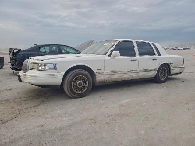  Salvage Lincoln Towncar