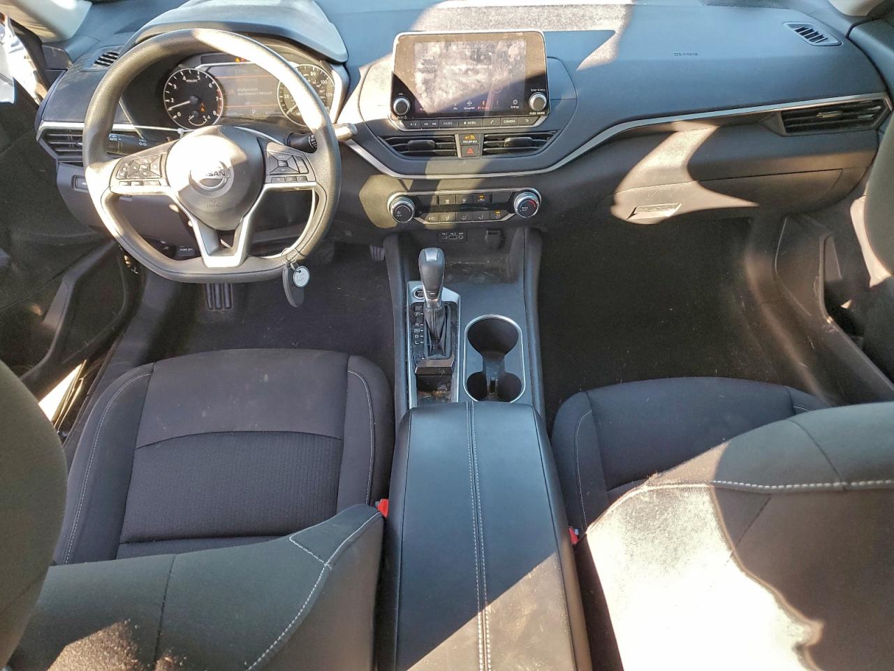 Nissan Altima Sv Image 9