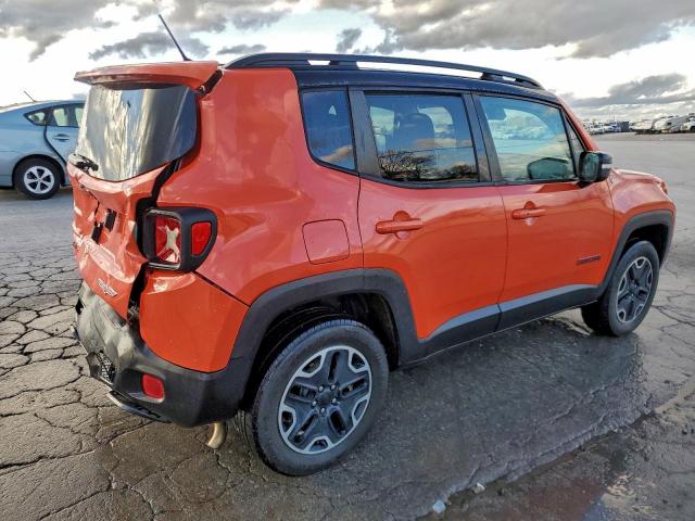 Jeep Renegade Trailhawk Image 3