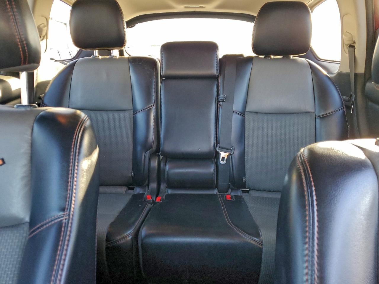 Nissan Pathfinder Sv Image 12