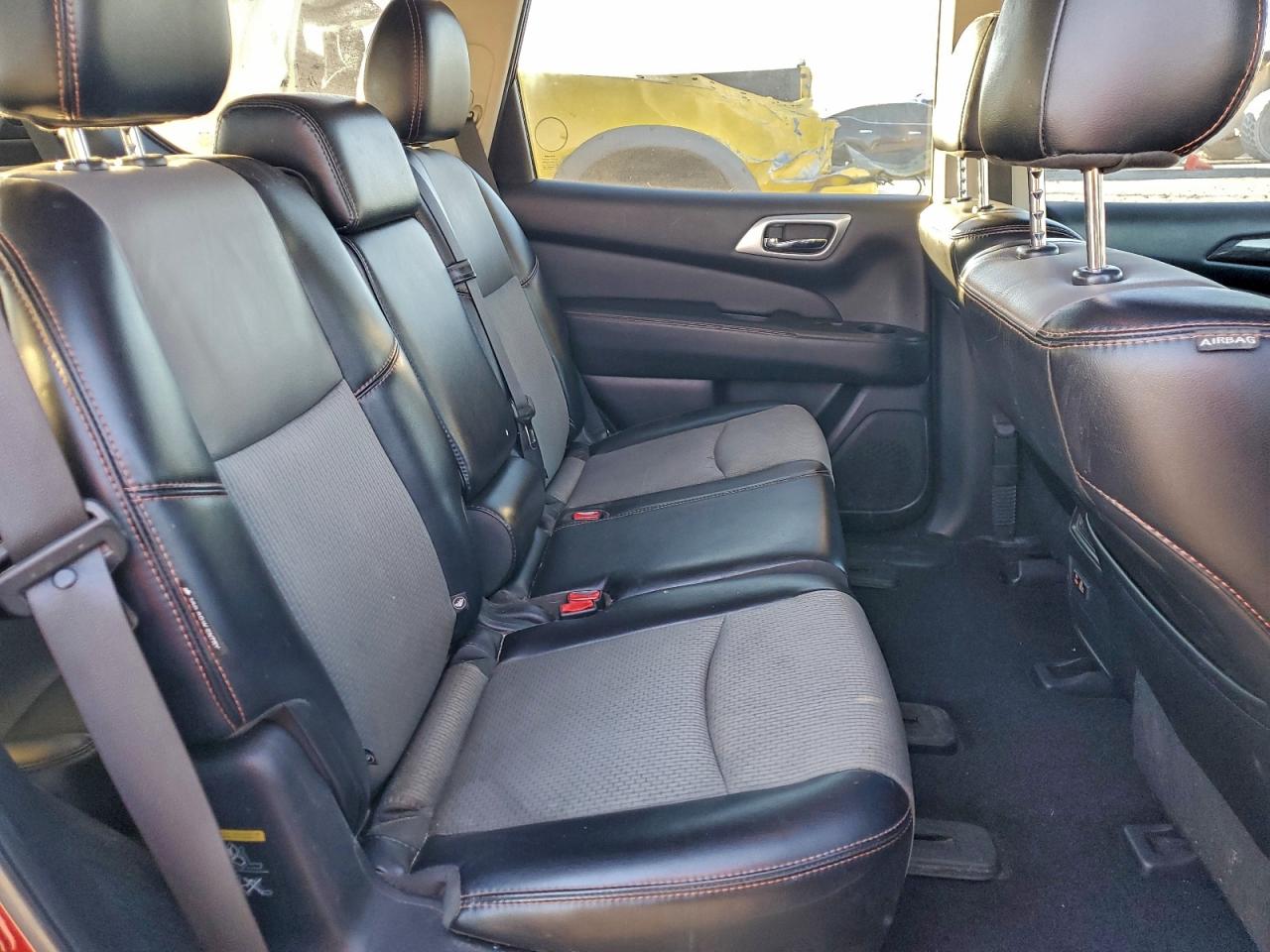 Nissan Pathfinder Sv Image 10