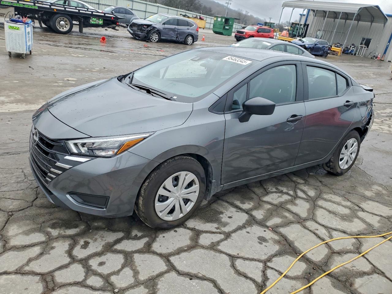 Nissan Versa S Image 1