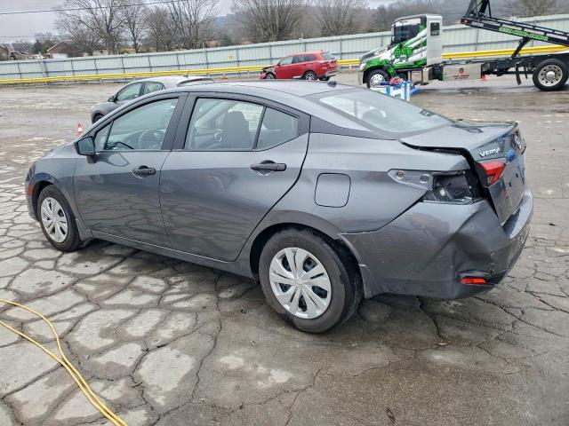 Nissan Versa S Image 3