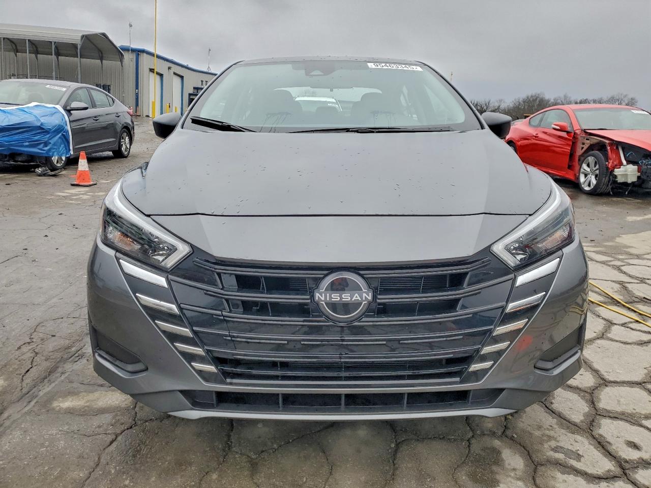 Nissan Versa S Image 6