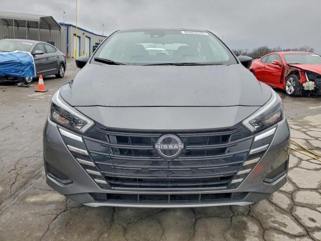 Nissan Versa S Image 6