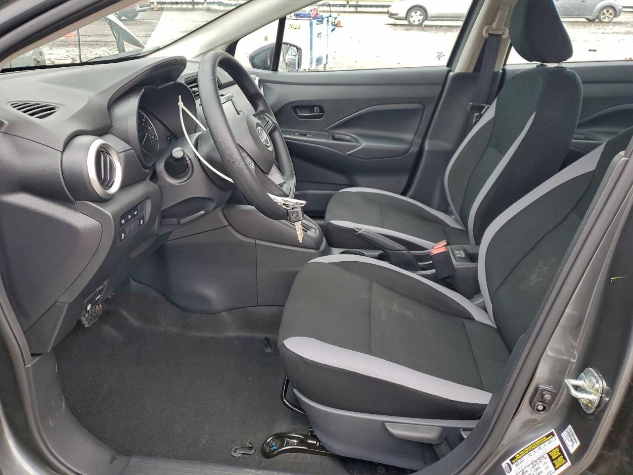 Nissan Versa S Image 11