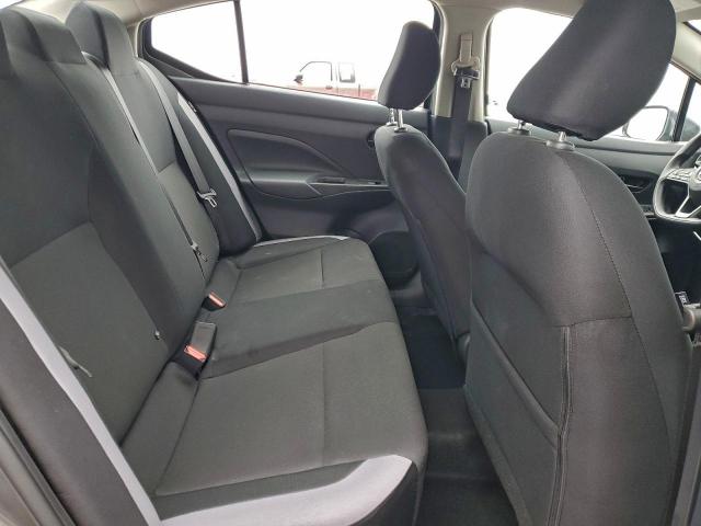 Nissan Versa S Image 12