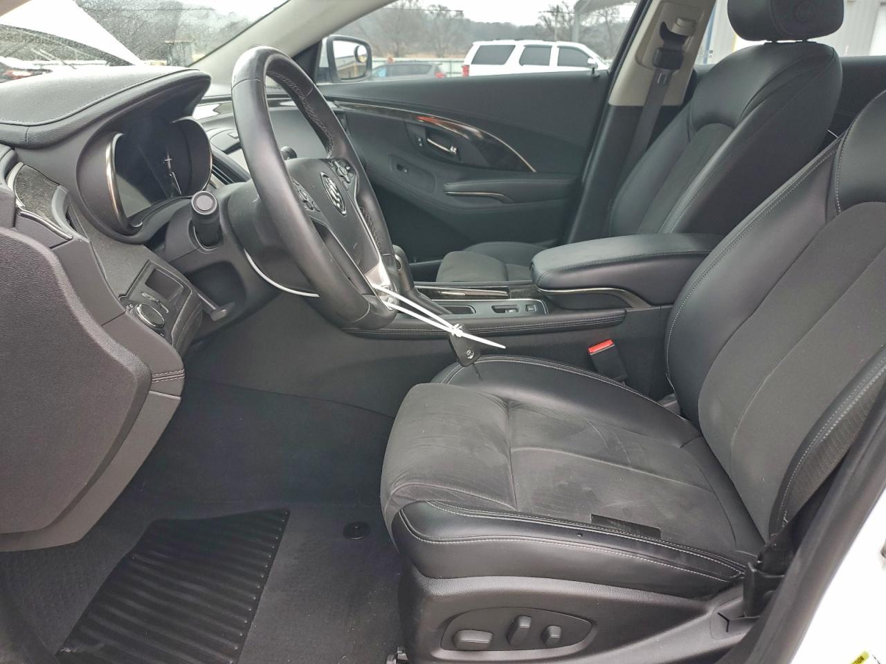 Buick LaCrosse 1sv Image 6