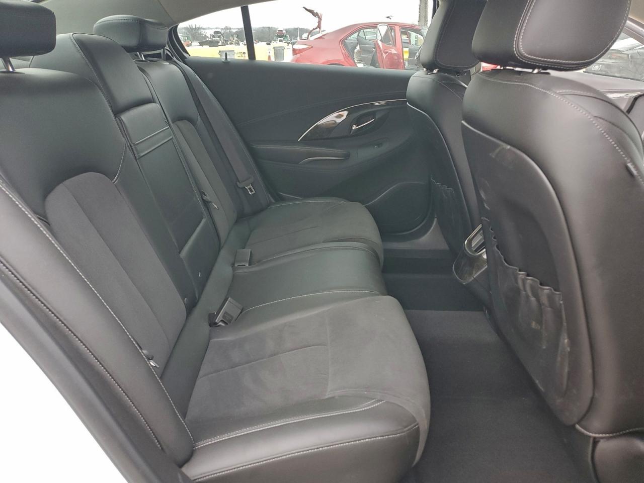 Buick LaCrosse 1sv Image 4