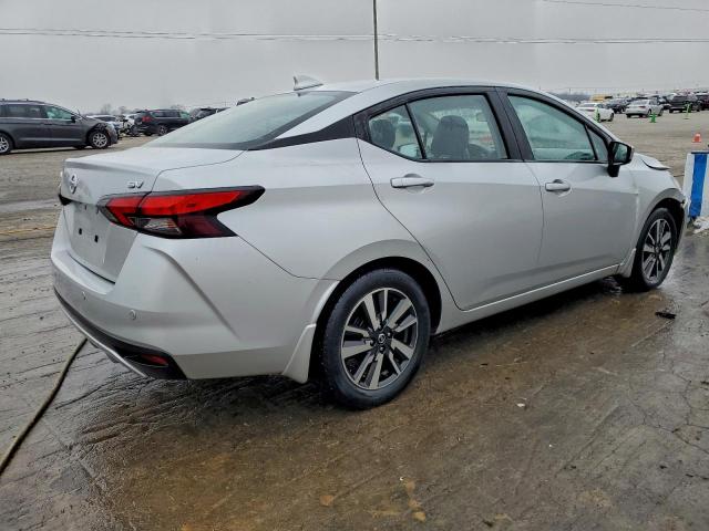 Nissan Versa Sv Image 2