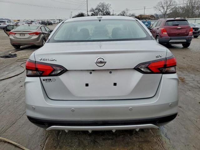 Nissan Versa Sv Image 7