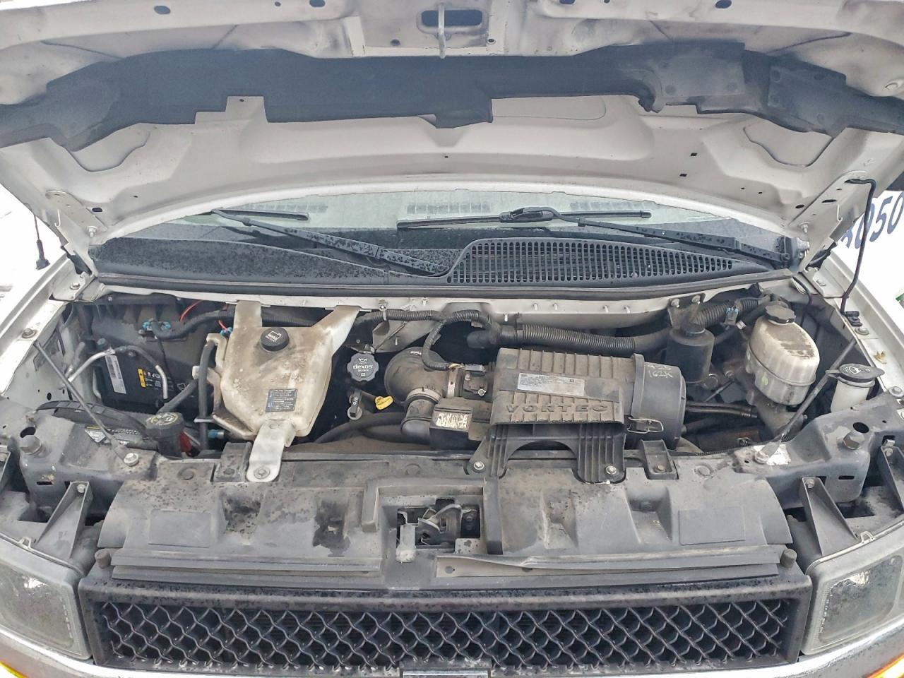 Chev Express Image 10