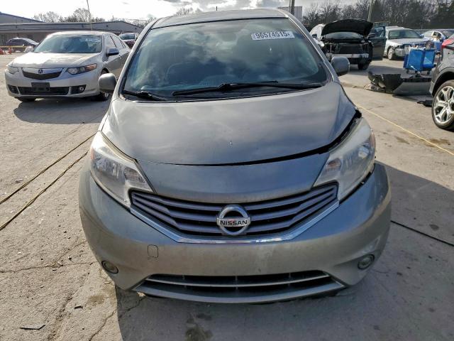 Nissan Versa S Image 8