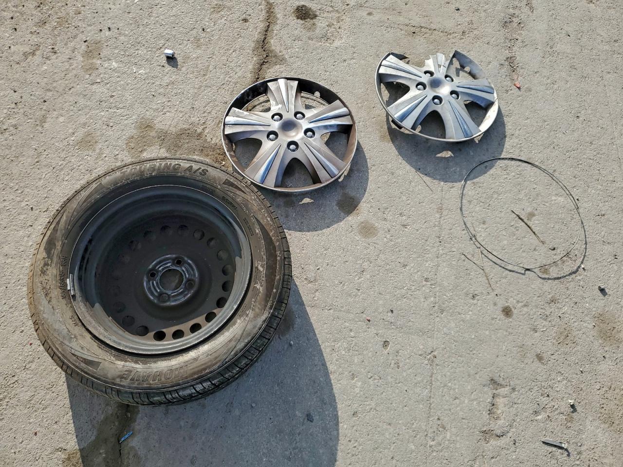 Nissan Versa S Image 5