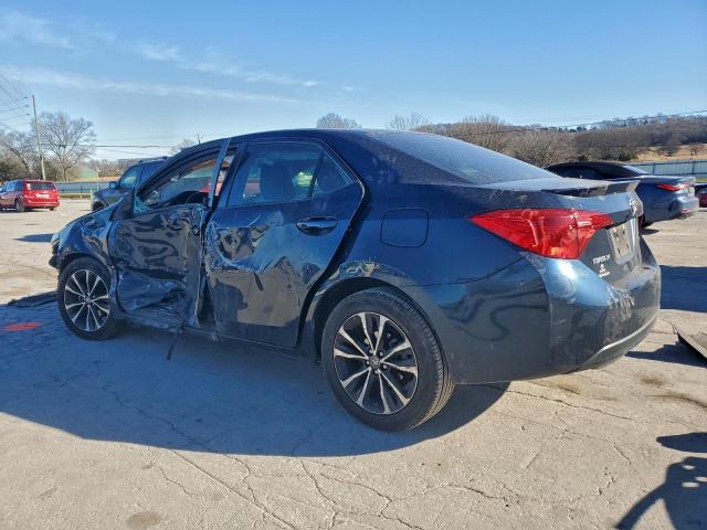 Toyota Corolla L Image 2