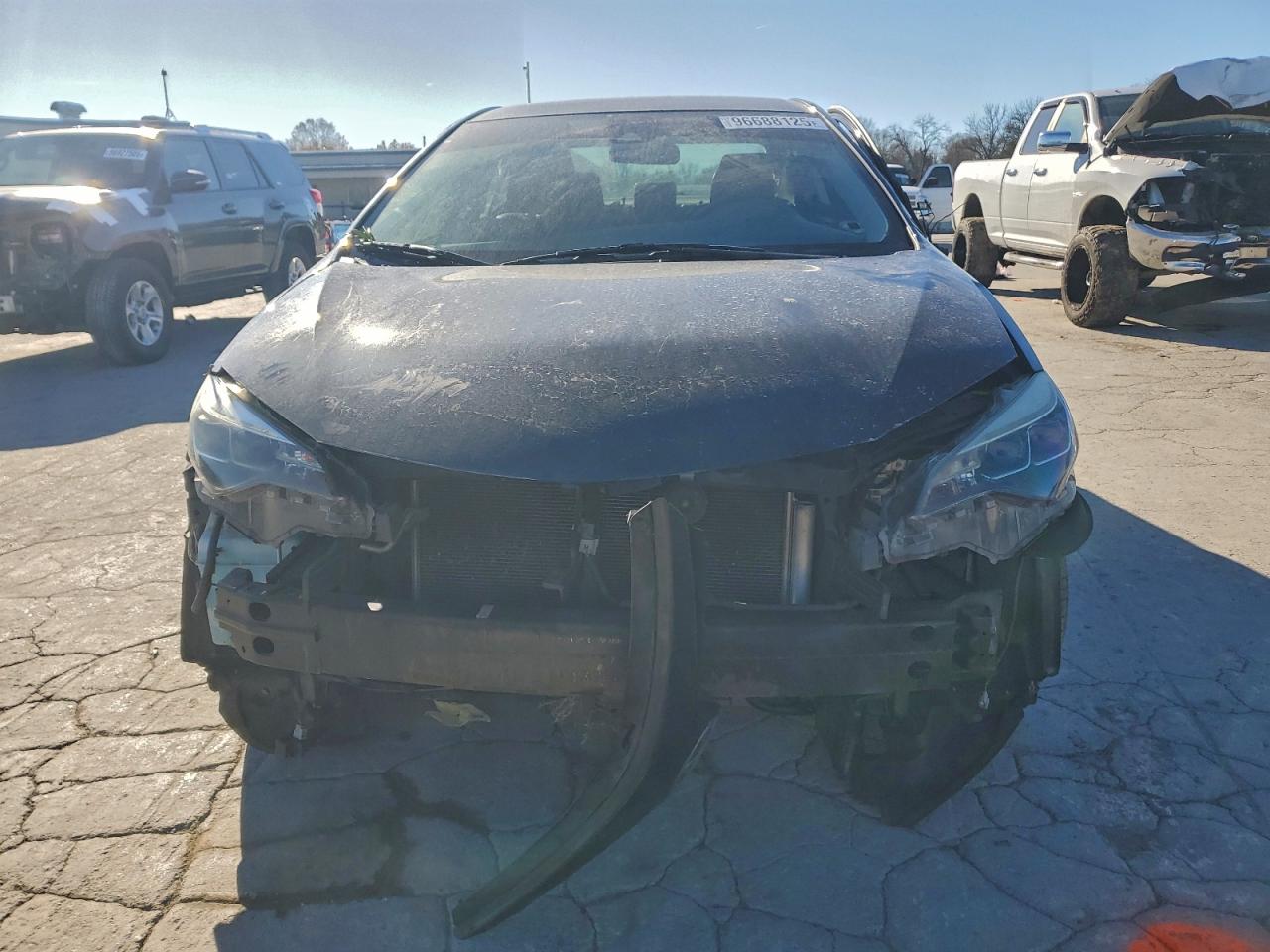 Toyota Corolla L Image 5