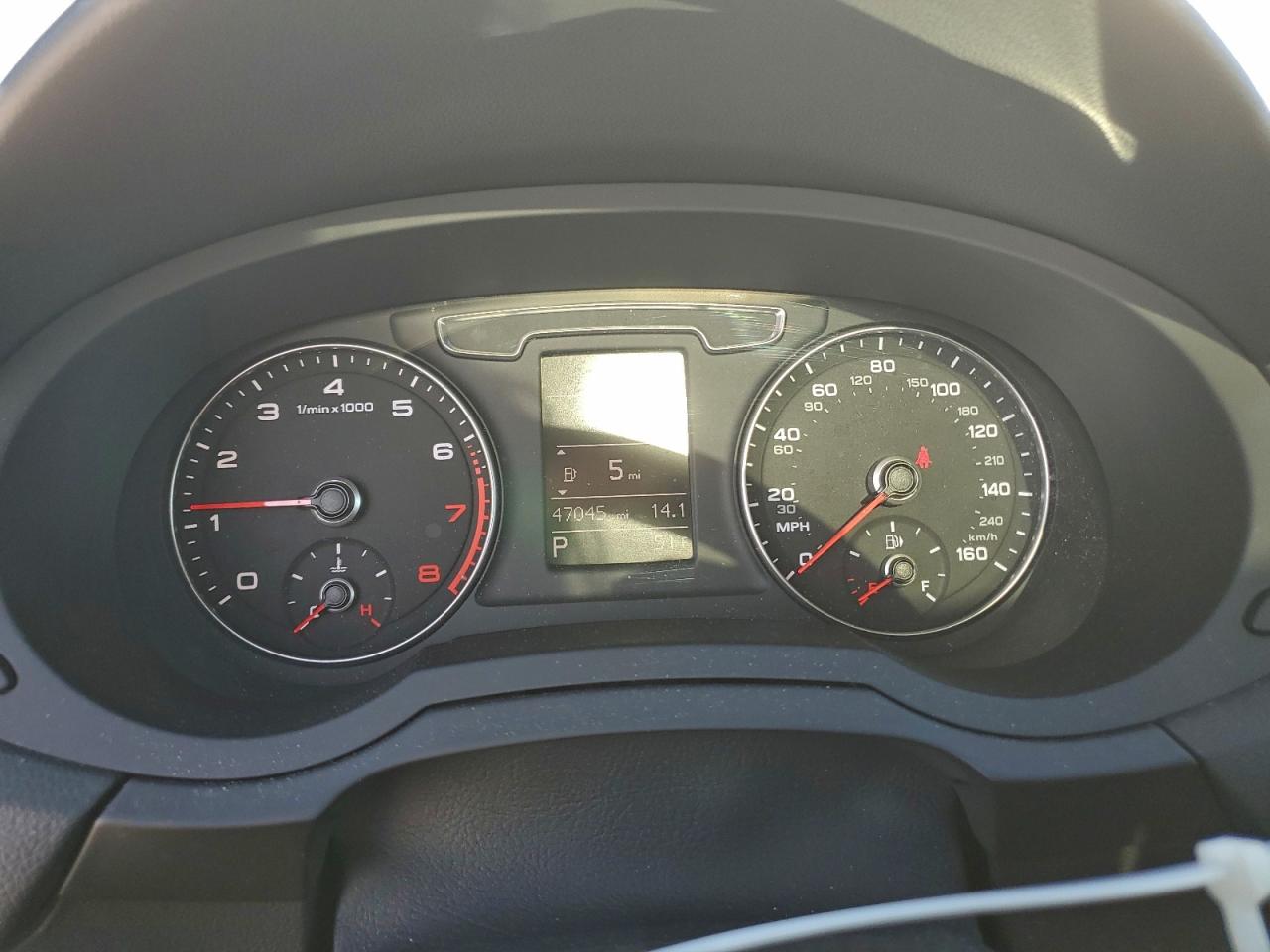 Audi Q3 Premium Image 13