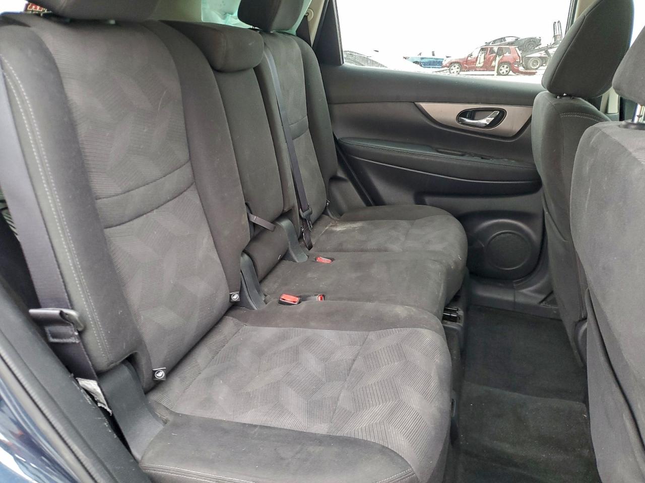 Nissan Rogue S Image 12