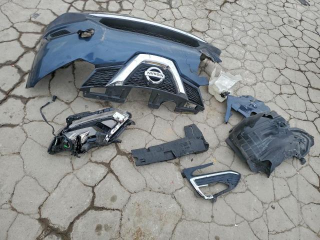 Nissan Rogue S Image 2