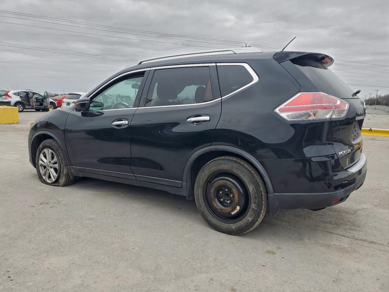 Nissan Rogue S Image 3