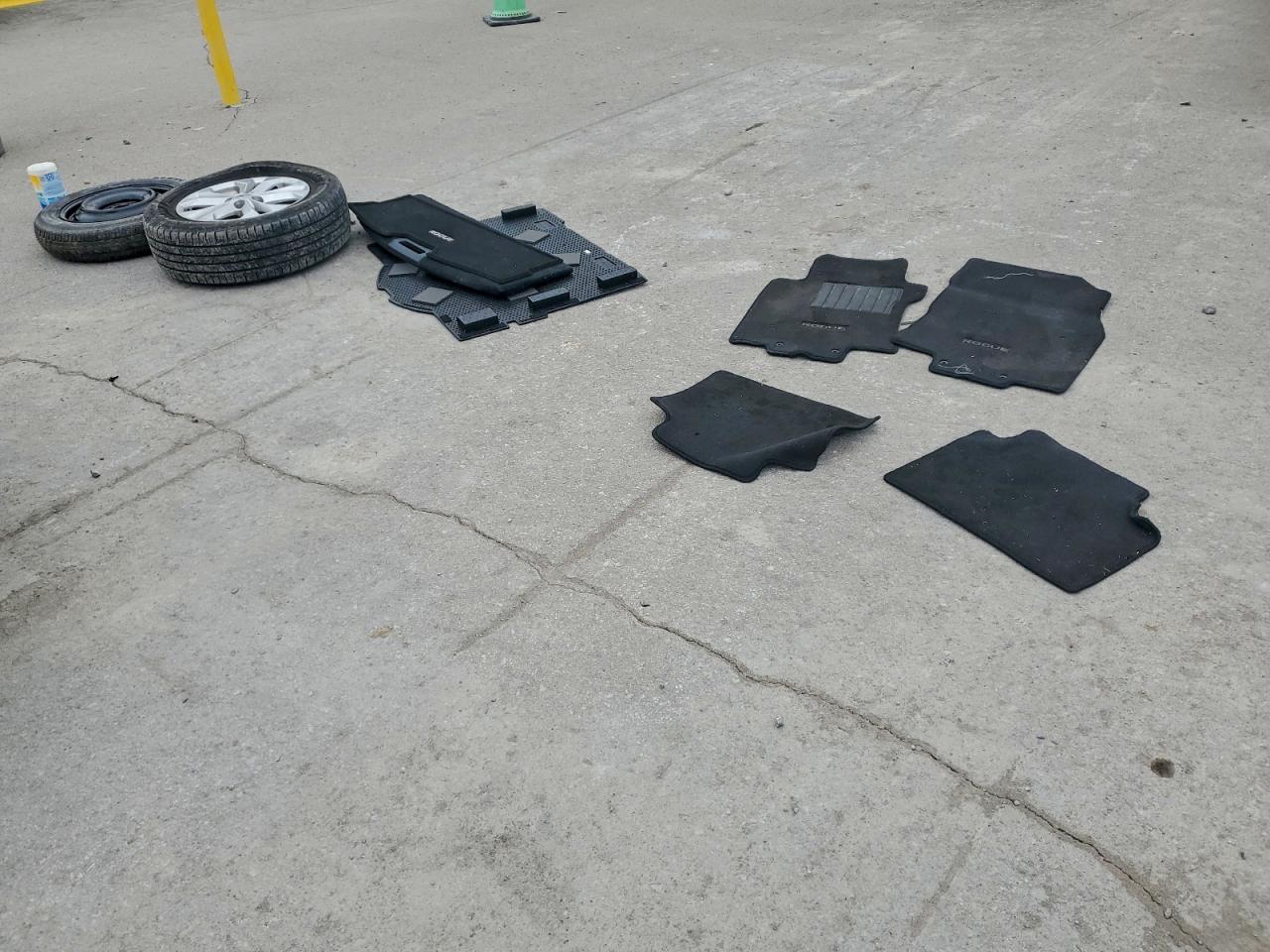 Nissan Rogue S Image 14