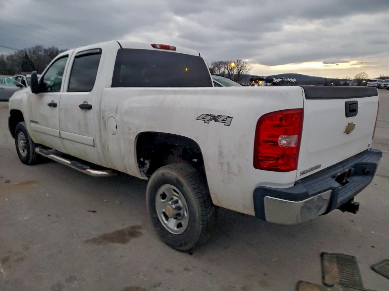 Chevrolet Silverado K2500 Heavy Duty Image 11