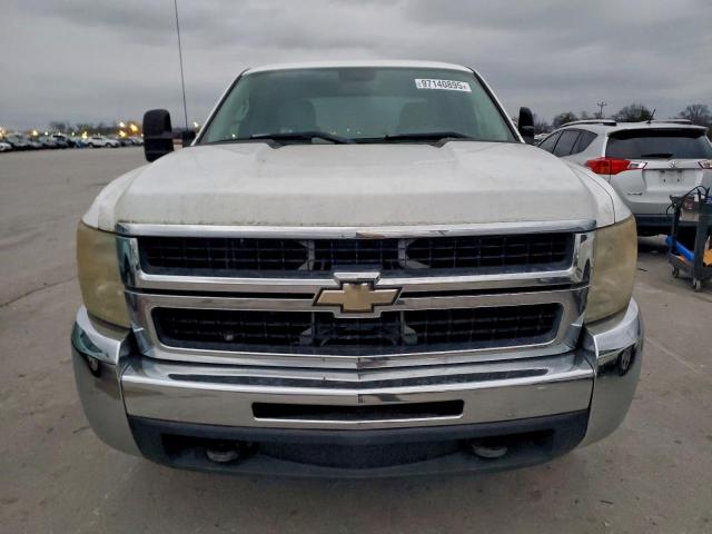 Chevrolet Silverado K2500 Heavy Duty Image 6