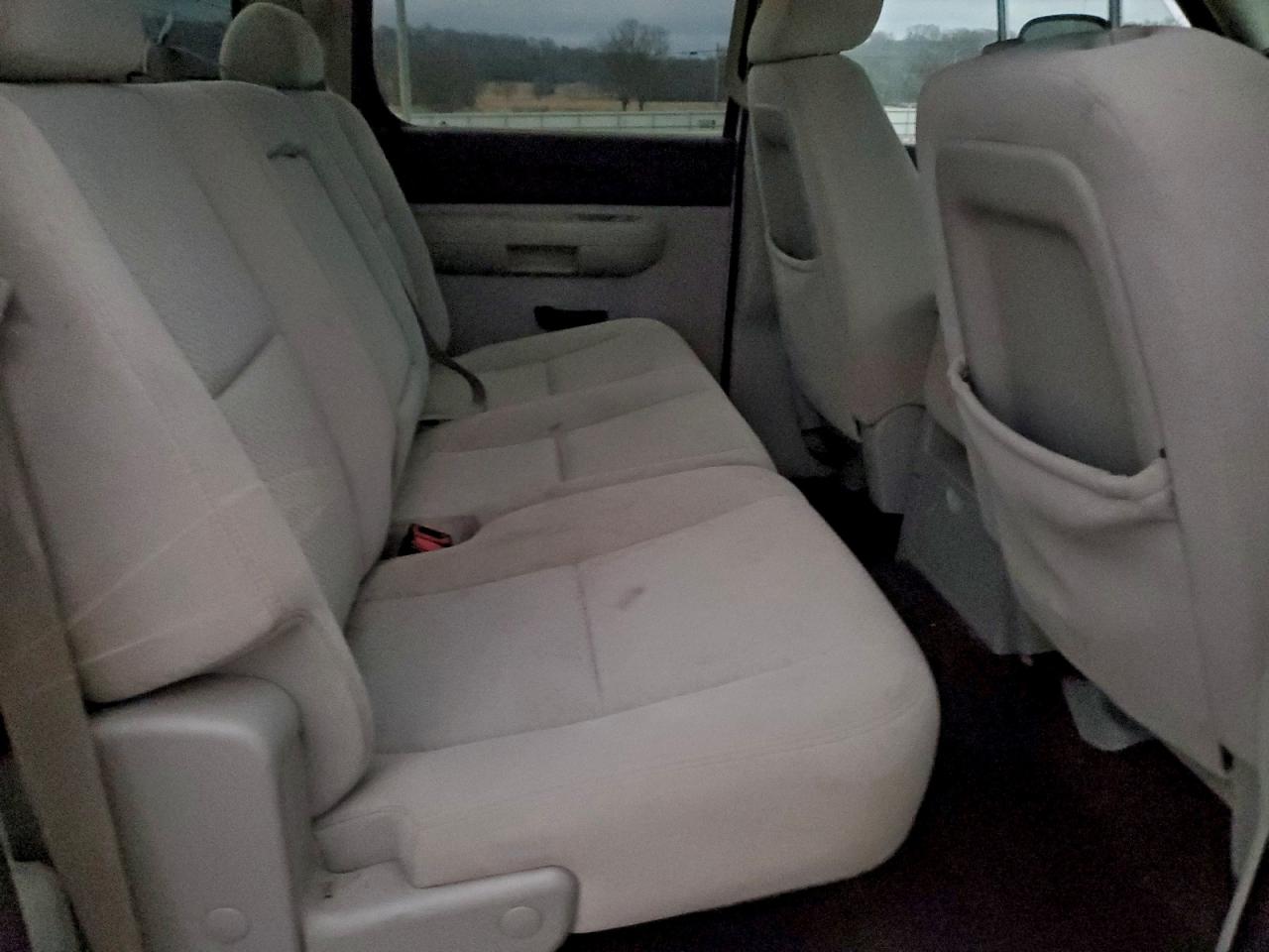 Chevrolet Silverado K2500 Heavy Duty Image 7