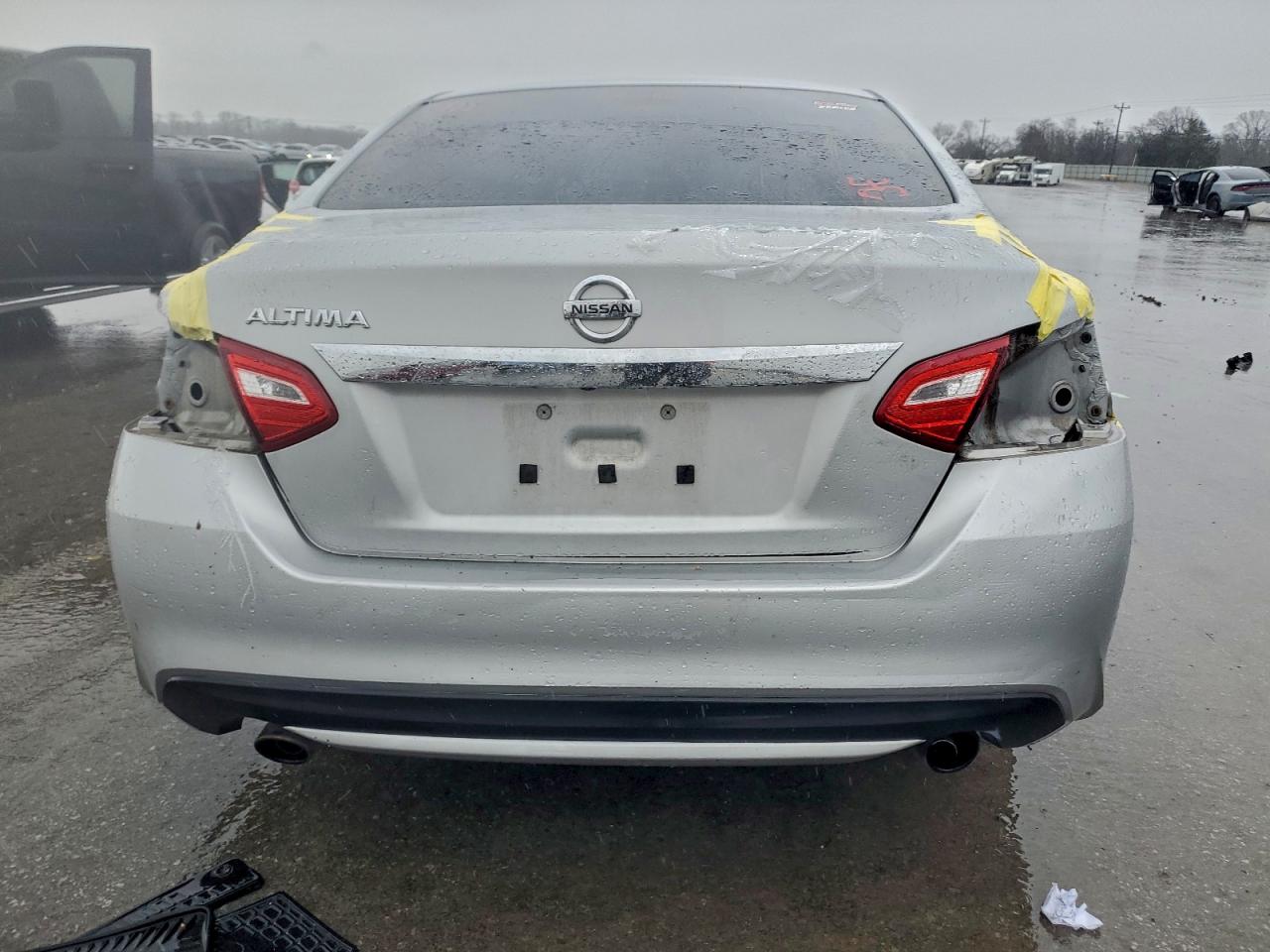 Nissan Altima 2.5 Image 4